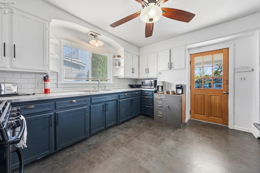 413 Third Street, Port Clinton, 43452, 3 Bedrooms Bedrooms, ,2 BathroomsBathrooms,Residential,For Sale,Third,20261407