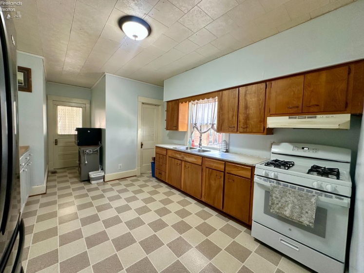 350 Toledo Street, Elmore, 43416, 4 Bedrooms Bedrooms, ,2 BathroomsBathrooms,Residential,For Sale,Toledo,20261394