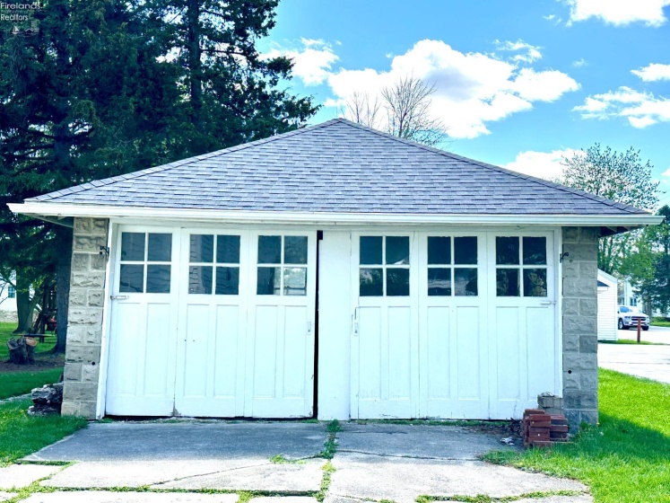 350 Toledo Street, Elmore, 43416, 4 Bedrooms Bedrooms, ,2 BathroomsBathrooms,Residential,For Sale,Toledo,20261394