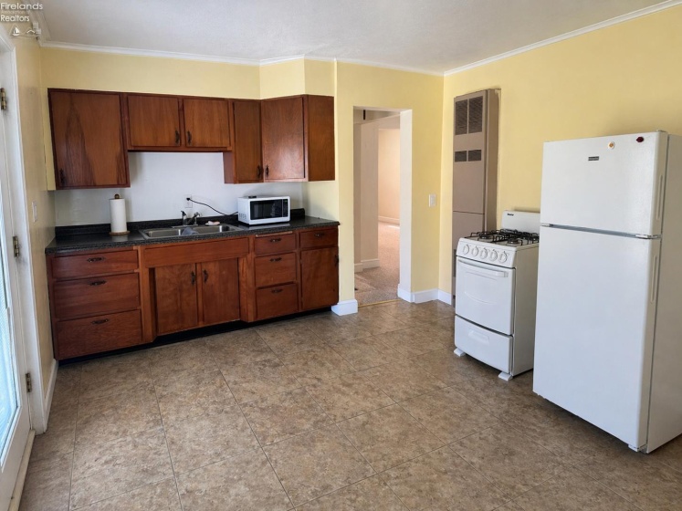 924 Ottawa Drive, Port Clinton, 43452, 2 Bedrooms Bedrooms, ,1 BathroomBathrooms,Residential,For Sale,Ottawa,20261399