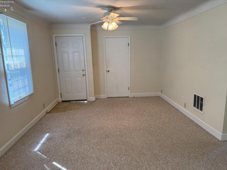 924 Ottawa Drive, Port Clinton, 43452, 2 Bedrooms Bedrooms, ,1 BathroomBathrooms,Residential,For Sale,Ottawa,20261399