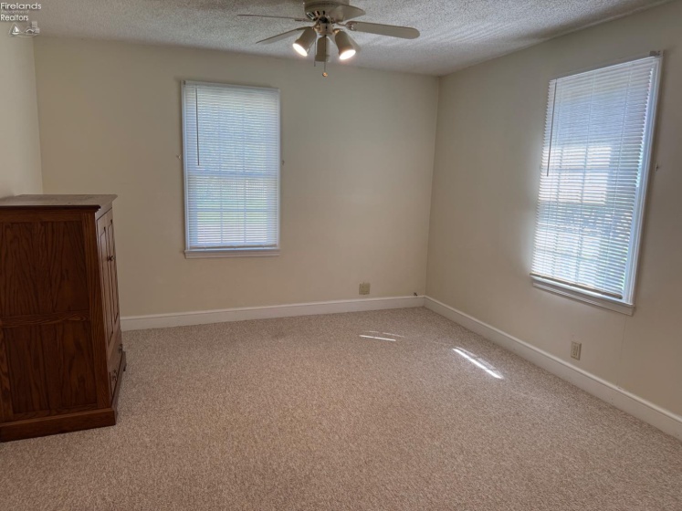 924 Ottawa Drive, Port Clinton, 43452, 2 Bedrooms Bedrooms, ,1 BathroomBathrooms,Residential,For Sale,Ottawa,20261399