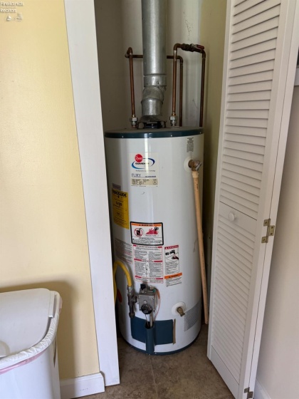 924 Ottawa Drive, Port Clinton, 43452, 2 Bedrooms Bedrooms, ,1 BathroomBathrooms,Residential,For Sale,Ottawa,20261399