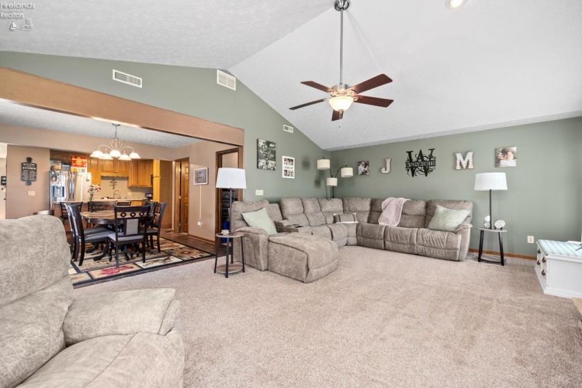 3012 Bayview Lane, Sandusky, 44870, 4 Bedrooms Bedrooms, ,3 BathroomsBathrooms,Residential,For Sale,Bayview,20261323