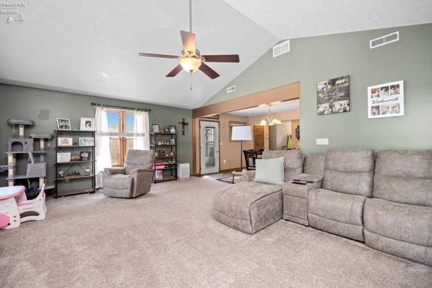 3012 Bayview Lane, Sandusky, 44870, 4 Bedrooms Bedrooms, ,3 BathroomsBathrooms,Residential,For Sale,Bayview,20261323