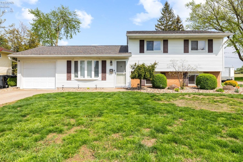 3012 Bayview Lane, Sandusky, 44870, 4 Bedrooms Bedrooms, ,3 BathroomsBathrooms,Residential,For Sale,Bayview,20261323