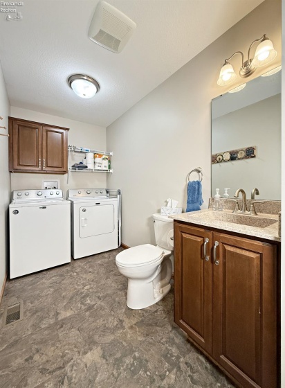 333 Greenbrier Court, Tiffin, 44883, 2 Bedrooms Bedrooms, ,2 BathroomsBathrooms,Residential,For Sale,Greenbrier,20261374