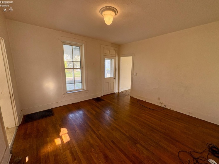 372 Perry Street, Tiffin, 44883, 3 Bedrooms Bedrooms, ,1 BathroomBathrooms,Residential,For Sale,Perry,20261416