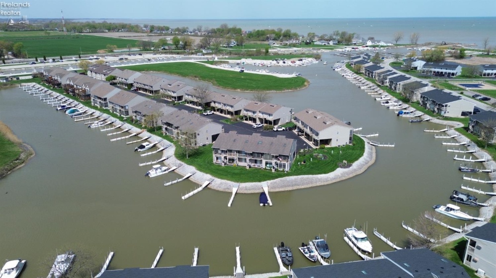 6246 Harris Harbor Drive, Oak Harbor, 43449, 1 Bedroom Bedrooms, ,1 BathroomBathrooms,Residential,For Sale,Harris Harbor,20261380