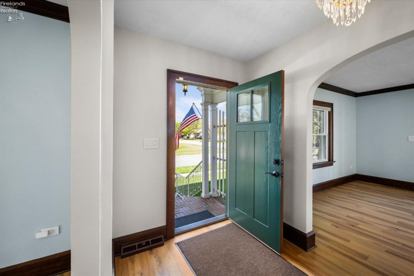 1302 5th Street, Sandusky, 44870, 3 Bedrooms Bedrooms, ,2 BathroomsBathrooms,Residential,For Sale,5th,20261356