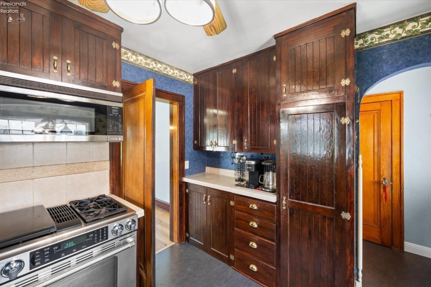 1302 5th Street, Sandusky, 44870, 3 Bedrooms Bedrooms, ,2 BathroomsBathrooms,Residential,For Sale,5th,20261356