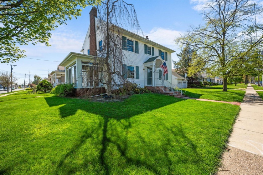 1302 5th Street, Sandusky, 44870, 3 Bedrooms Bedrooms, ,2 BathroomsBathrooms,Residential,For Sale,5th,20261356