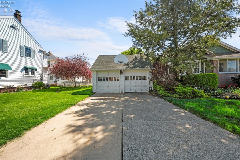 1302 5th Street, Sandusky, 44870, 3 Bedrooms Bedrooms, ,2 BathroomsBathrooms,Residential,For Sale,5th,20261356