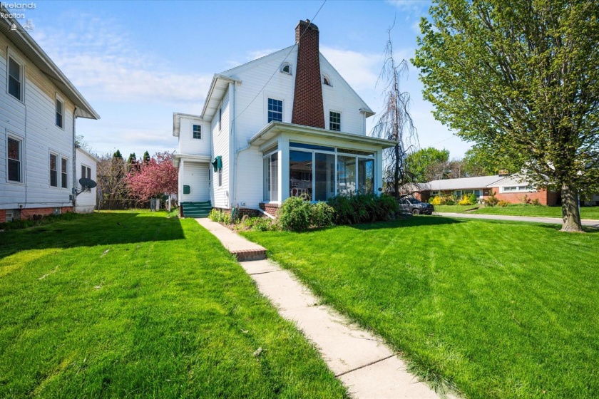 1302 5th Street, Sandusky, 44870, 3 Bedrooms Bedrooms, ,2 BathroomsBathrooms,Residential,For Sale,5th,20261356