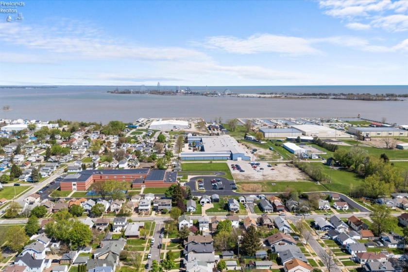 1302 5th Street, Sandusky, 44870, 3 Bedrooms Bedrooms, ,2 BathroomsBathrooms,Residential,For Sale,5th,20261356