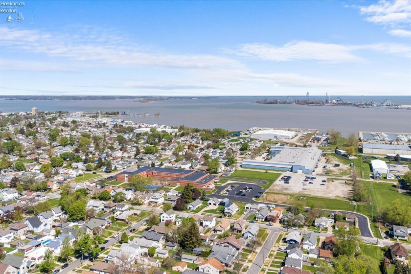 1302 5th Street, Sandusky, 44870, 3 Bedrooms Bedrooms, ,2 BathroomsBathrooms,Residential,For Sale,5th,20261356