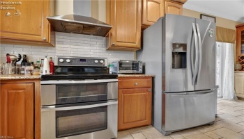 303 Arizona Avenue, Lorain, 44052, 3 Bedrooms Bedrooms, ,4 BathroomsBathrooms,Residential,For Sale,Arizona,20261325