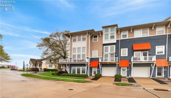 303 Arizona Avenue, Lorain, 44052, 3 Bedrooms Bedrooms, ,4 BathroomsBathrooms,Residential,For Sale,Arizona,20261325