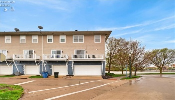 303 Arizona Avenue, Lorain, 44052, 3 Bedrooms Bedrooms, ,4 BathroomsBathrooms,Residential,For Sale,Arizona,20261325