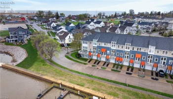 303 Arizona Avenue, Lorain, 44052, 3 Bedrooms Bedrooms, ,4 BathroomsBathrooms,Residential,For Sale,Arizona,20261325