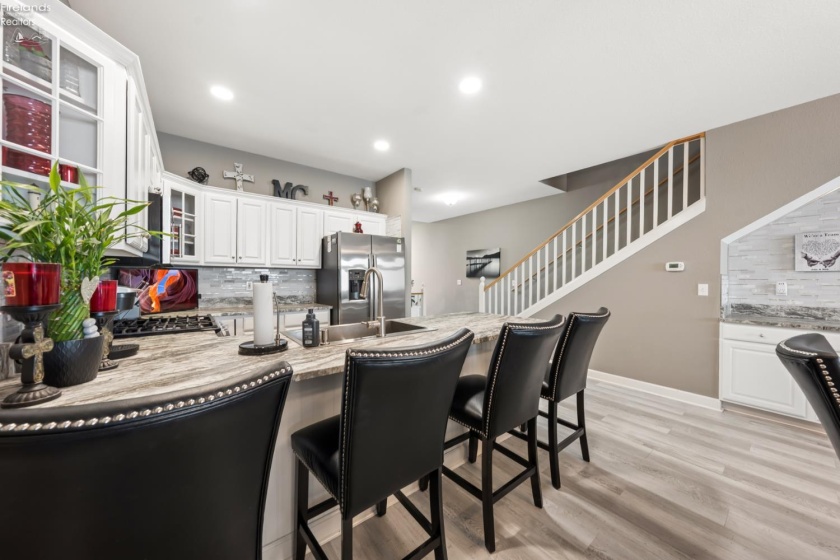 1213 Lakeshore Drive, Port Clinton, 43452, 3 Bedrooms Bedrooms, ,4 BathroomsBathrooms,Residential,For Sale,Lakeshore,20261347