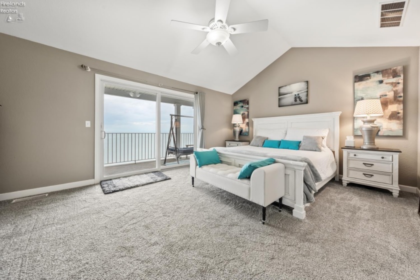 1213 Lakeshore Drive, Port Clinton, 43452, 3 Bedrooms Bedrooms, ,4 BathroomsBathrooms,Residential,For Sale,Lakeshore,20261347