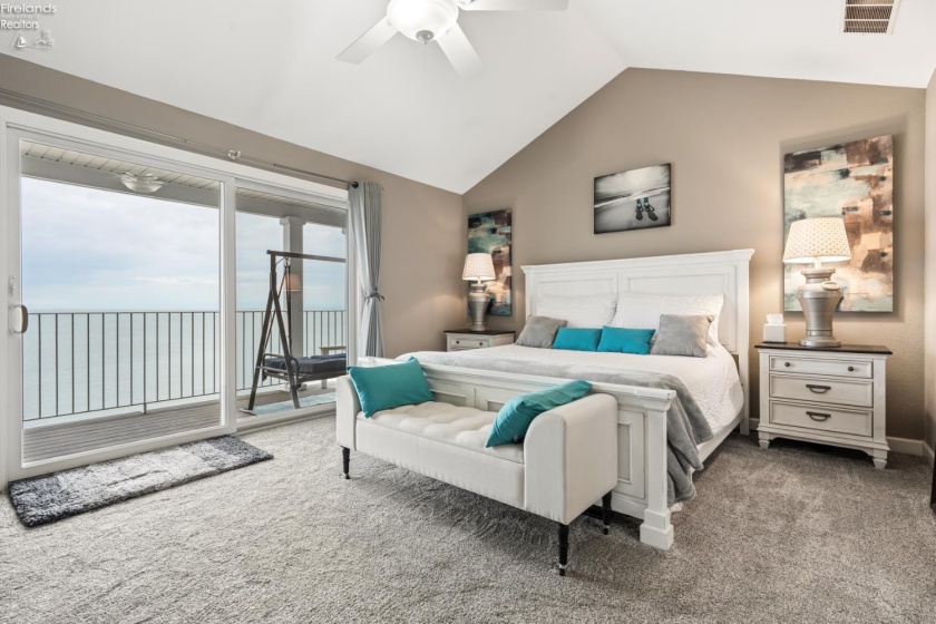 1213 Lakeshore Drive, Port Clinton, 43452, 3 Bedrooms Bedrooms, ,4 BathroomsBathrooms,Residential,For Sale,Lakeshore,20261347