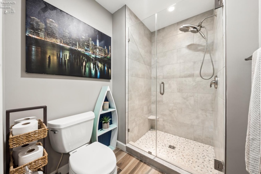 1213 Lakeshore Drive, Port Clinton, 43452, 3 Bedrooms Bedrooms, ,4 BathroomsBathrooms,Residential,For Sale,Lakeshore,20261347