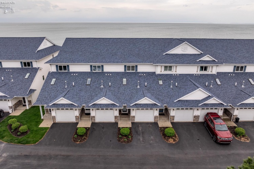 1213 Lakeshore Drive, Port Clinton, 43452, 3 Bedrooms Bedrooms, ,4 BathroomsBathrooms,Residential,For Sale,Lakeshore,20261347