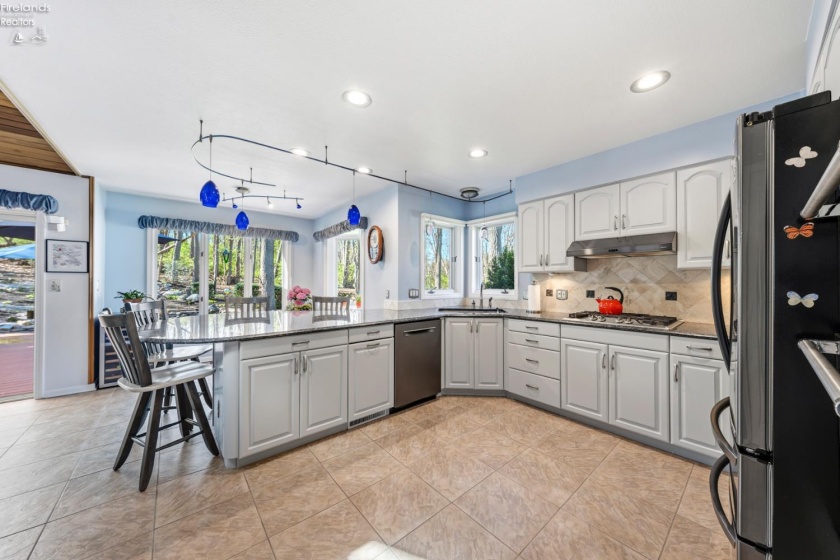 4165 Laurel Ridge Drive, Port Clinton, 43452, 3 Bedrooms Bedrooms, ,3 BathroomsBathrooms,Residential,For Sale,Laurel Ridge,20261388