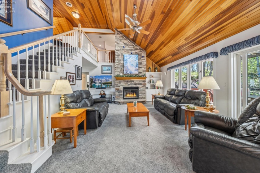 4165 Laurel Ridge Drive, Port Clinton, 43452, 3 Bedrooms Bedrooms, ,3 BathroomsBathrooms,Residential,For Sale,Laurel Ridge,20261388