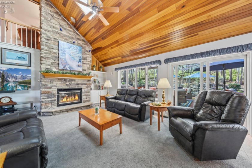 4165 Laurel Ridge Drive, Port Clinton, 43452, 3 Bedrooms Bedrooms, ,3 BathroomsBathrooms,Residential,For Sale,Laurel Ridge,20261388