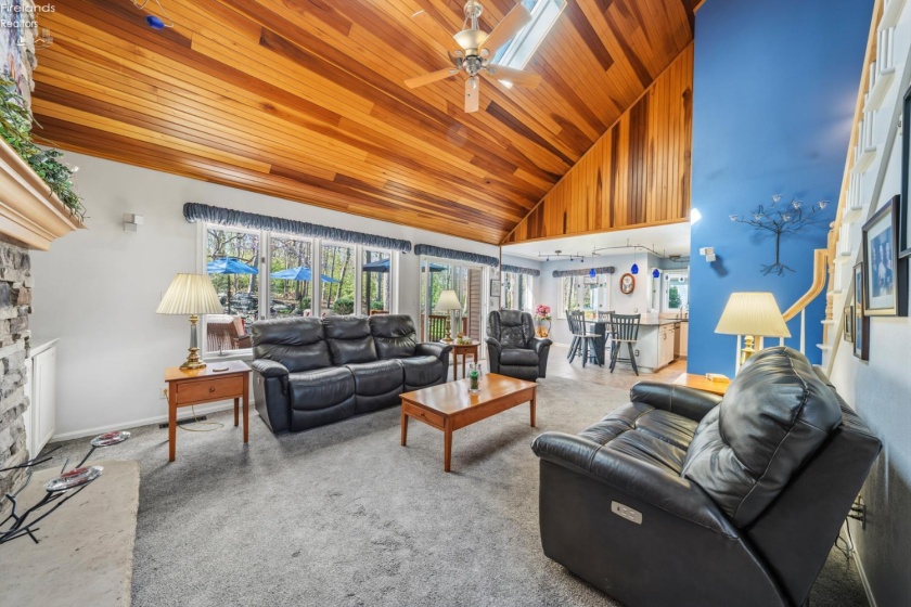 4165 Laurel Ridge Drive, Port Clinton, 43452, 3 Bedrooms Bedrooms, ,3 BathroomsBathrooms,Residential,For Sale,Laurel Ridge,20261388