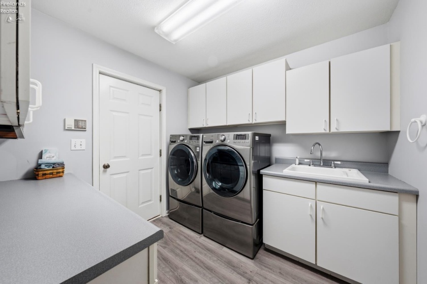 4165 Laurel Ridge Drive, Port Clinton, 43452, 3 Bedrooms Bedrooms, ,3 BathroomsBathrooms,Residential,For Sale,Laurel Ridge,20261388