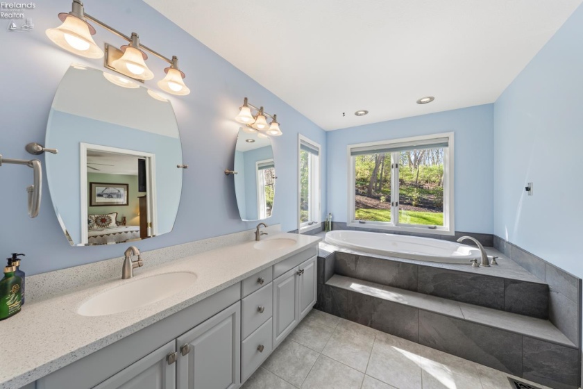 4165 Laurel Ridge Drive, Port Clinton, 43452, 3 Bedrooms Bedrooms, ,3 BathroomsBathrooms,Residential,For Sale,Laurel Ridge,20261388