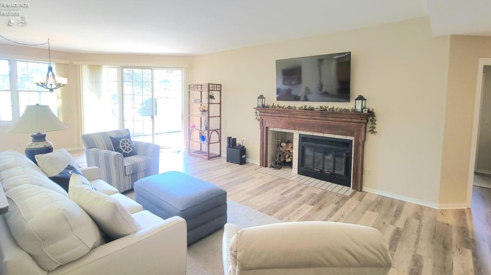 4475 Marin Harbor, Port Clinton, 43452, 2 Bedrooms Bedrooms, ,2 BathroomsBathrooms,Residential,For Sale,Marin Harbor,20261242