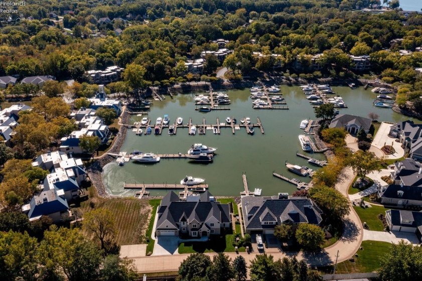 4475 Marin Harbor, Port Clinton, 43452, 2 Bedrooms Bedrooms, ,2 BathroomsBathrooms,Residential,For Sale,Marin Harbor,20261242