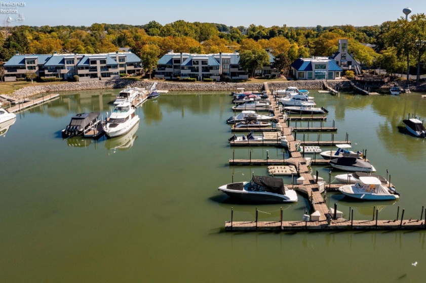 4475 Marin Harbor, Port Clinton, 43452, 2 Bedrooms Bedrooms, ,2 BathroomsBathrooms,Residential,For Sale,Marin Harbor,20261242