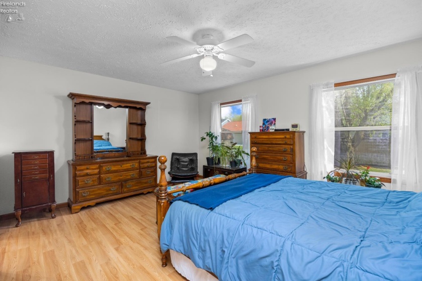 2327 Stonepath St., Lorain, 44052, 4 Bedrooms Bedrooms, ,3 BathroomsBathrooms,Residential,For Sale,Stonepath St.,20261424