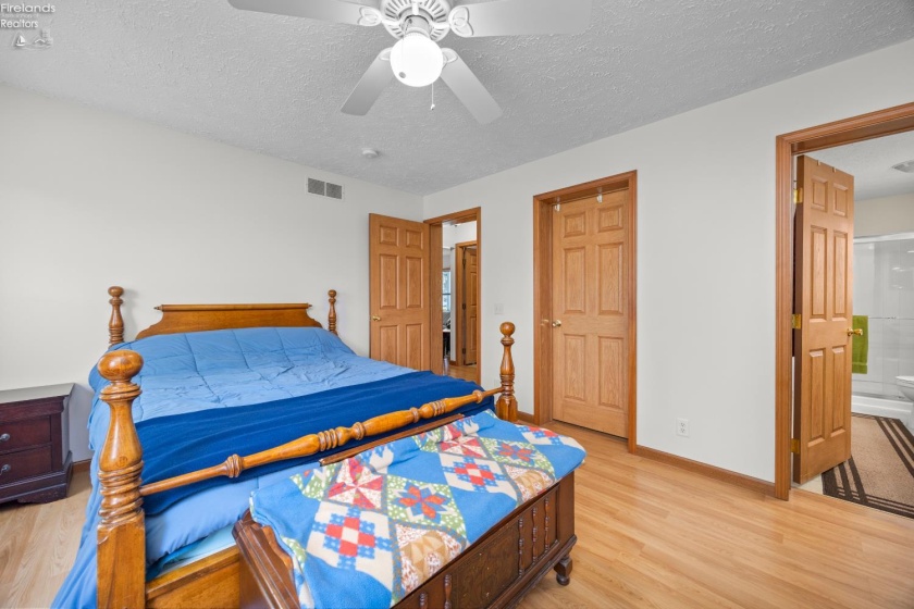 2327 Stonepath St., Lorain, 44052, 4 Bedrooms Bedrooms, ,3 BathroomsBathrooms,Residential,For Sale,Stonepath St.,20261424