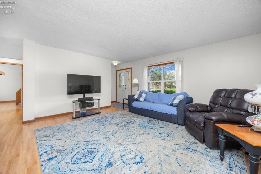 2327 Stonepath St., Lorain, 44052, 4 Bedrooms Bedrooms, ,3 BathroomsBathrooms,Residential,For Sale,Stonepath St.,20261424