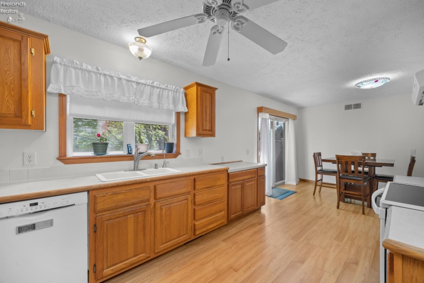 2327 Stonepath St., Lorain, 44052, 4 Bedrooms Bedrooms, ,3 BathroomsBathrooms,Residential,For Sale,Stonepath St.,20261424