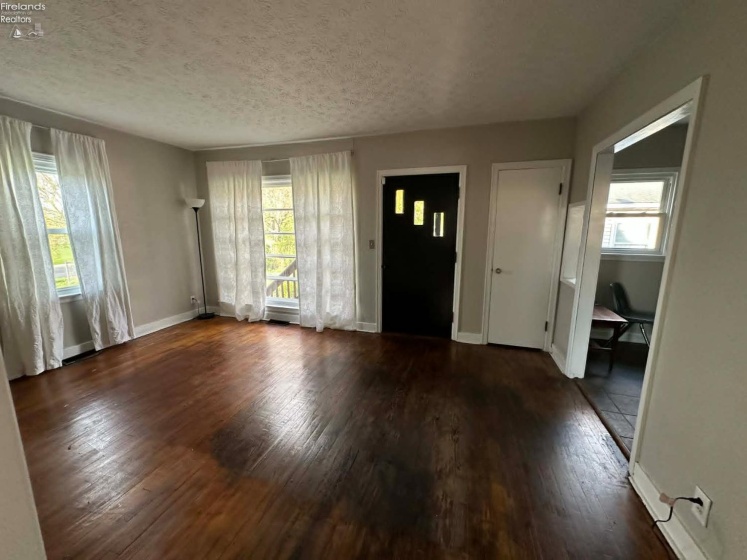 1327 Fifth Street, Sandusky, 44870, 2 Bedrooms Bedrooms, ,3 BathroomsBathrooms,Residential,For Sale,Fifth,20261447