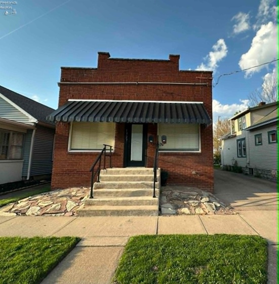 1327 Fifth Street, Sandusky, 44870, 2 Bedrooms Bedrooms, ,3 BathroomsBathrooms,Residential,For Sale,Fifth,20261447