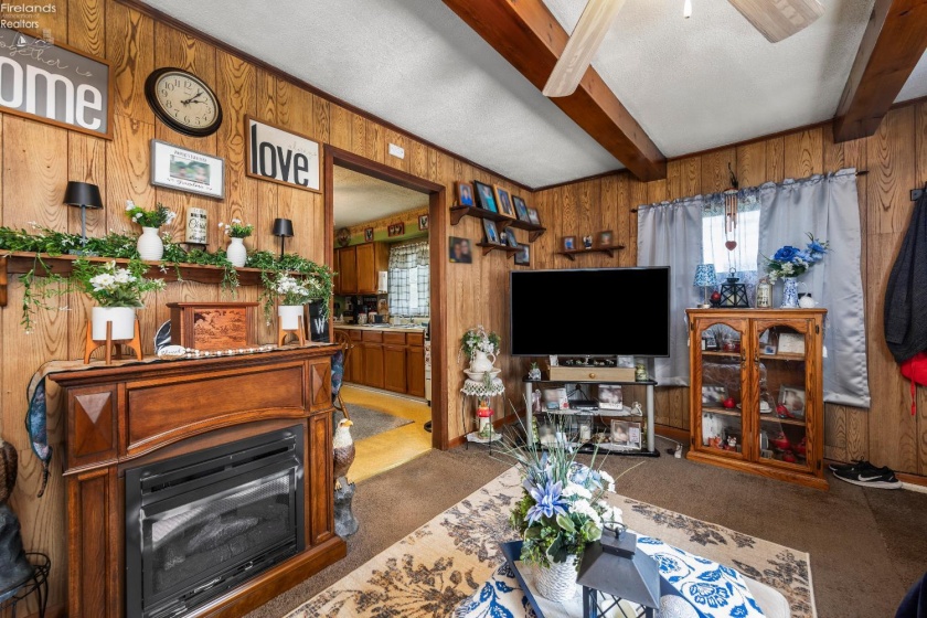 815 Edison Lane, Port Clinton, 43452, ,Multiple Units,For Sale,Edison,20261432