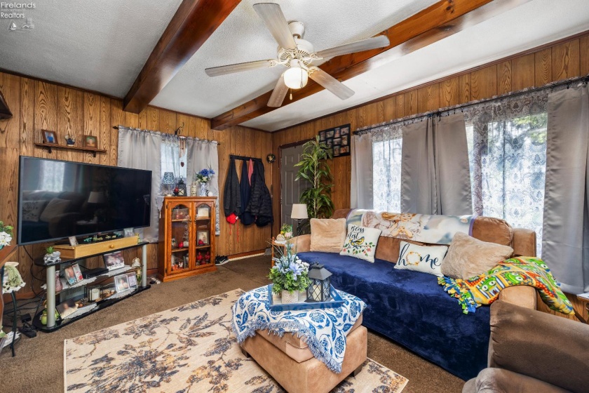 815 Edison Lane, Port Clinton, 43452, ,Multiple Units,For Sale,Edison,20261432