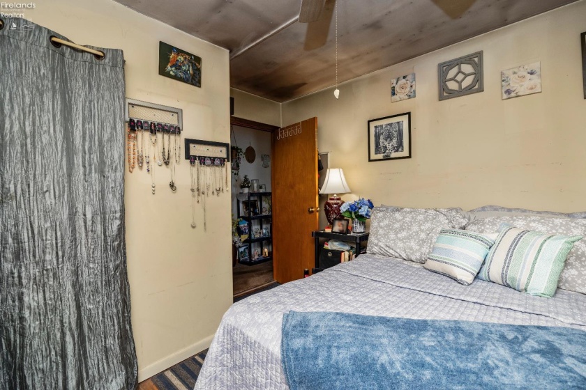 815 Edison Lane, Port Clinton, 43452, ,Multiple Units,For Sale,Edison,20261432