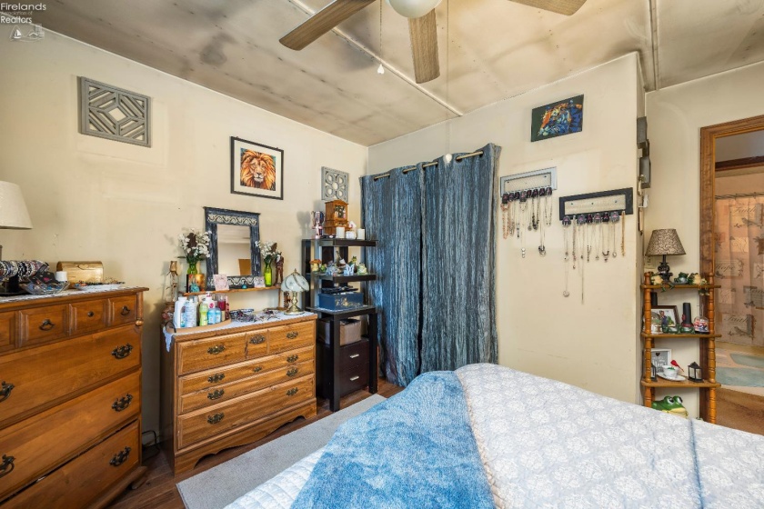 815 Edison Lane, Port Clinton, 43452, ,Multiple Units,For Sale,Edison,20261432