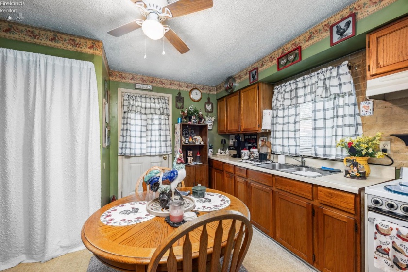 815 Edison Lane, Port Clinton, 43452, ,Multiple Units,For Sale,Edison,20261432