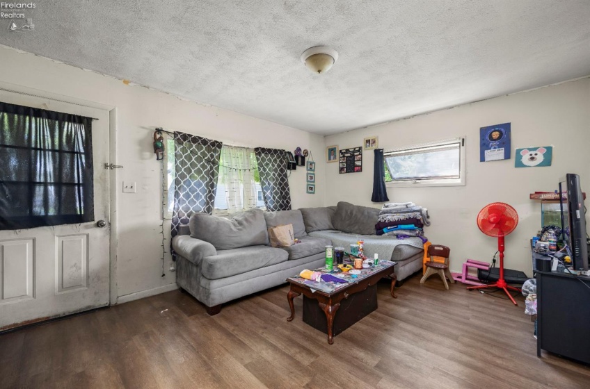 815 Edison Lane, Port Clinton, 43452, ,Multiple Units,For Sale,Edison,20261432